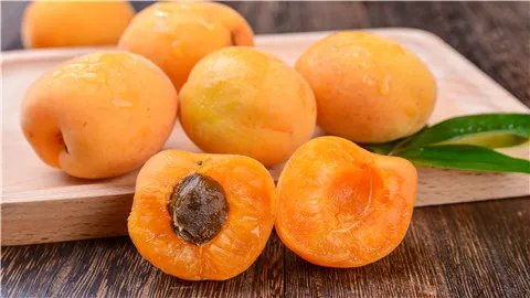 孕妇可以吃杏子吗
