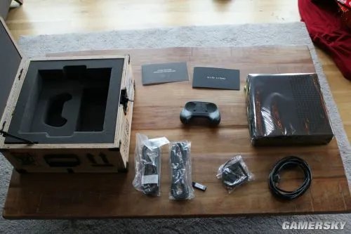Steam Machine拆解 竟然内置GTX TITAN?霸气!