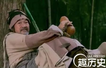 北丐洪七公的师傅是谁? 洪七公会的武功有哪些