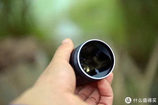 穿盔甲,入疆场,所向披靡。脱战袍,还本色,玉树临风。