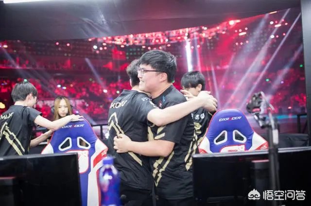 RNG首局击败了IG，LoveZrr团战打崩了Theshy，你怎么看？