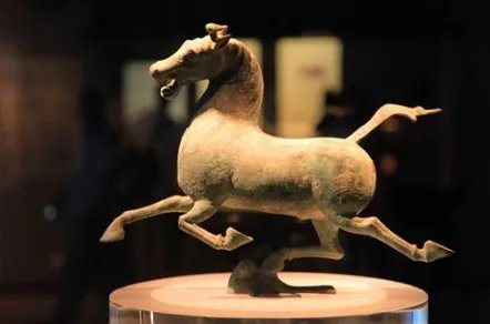 “马踏飞燕”是什么？“马踏飞燕”有什么来历和含义？