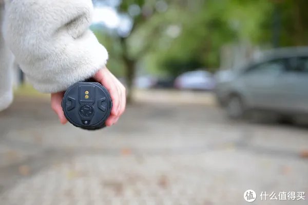 穿盔甲,入疆场,所向披靡。脱战袍,还本色,玉树临风。