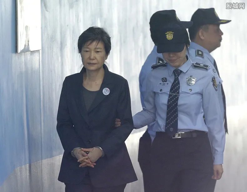 朴槿惠有老公了吗 文在寅赦免朴槿惠原因是什么