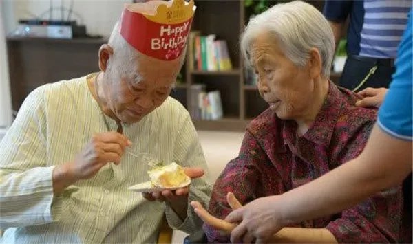 初代丁克老人现状如何 丁克现状看这一条