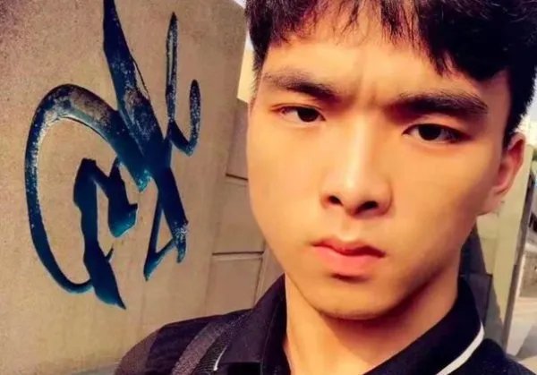 21岁大学生校外买书后失联,到底是什么原因?